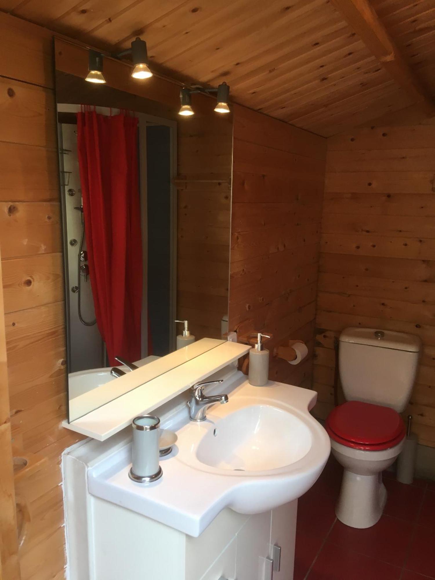Mas De La Pinede Ex-Les Arbousiers Bed & Breakfast Bollene Ngoại thất bức ảnh